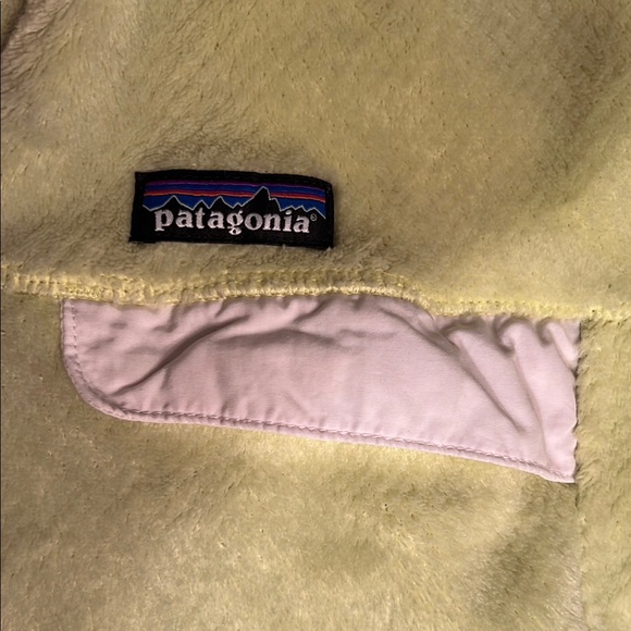 Patagonia Green Sweatshirt Comfortable Hoodie - Picture 3 of 6